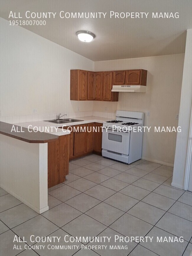 Photo - 7256 Murray Ln Unit B