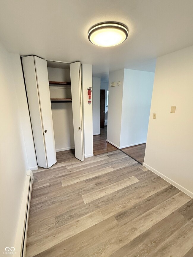 Photo - 652 E Main St Unidad 4