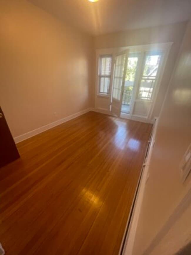 Building Photo - Brookline 2 bedroom apartment - H&HW Included - Close to Trains - NO BROKER FEE