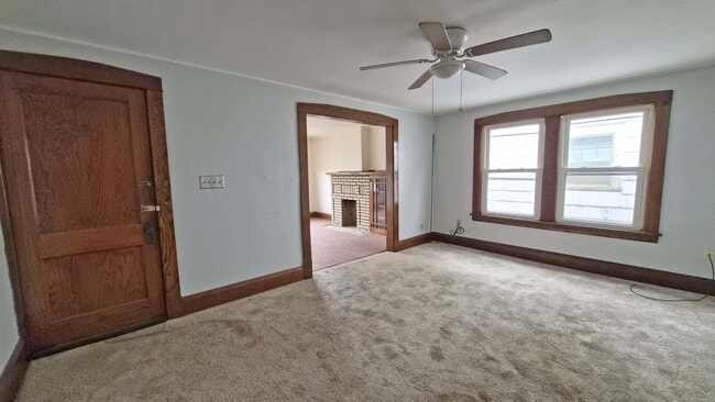 Building Photo - 52 N Brockway Ave Unit 3