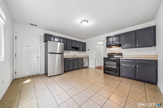 Photo - 14 Ferris Ave Unit 9