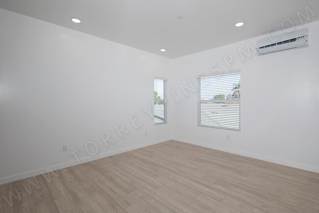 Photo - 3021-3037 Luna Ave