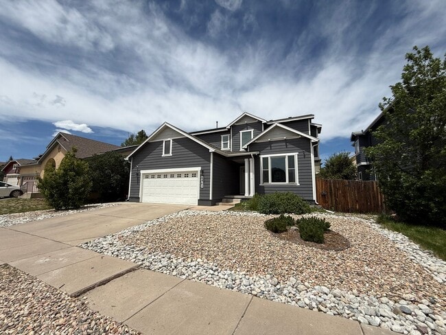 Photo - 6 Bed 4 Bath Home with 3000+ SQFT in Stetson Hills!!!