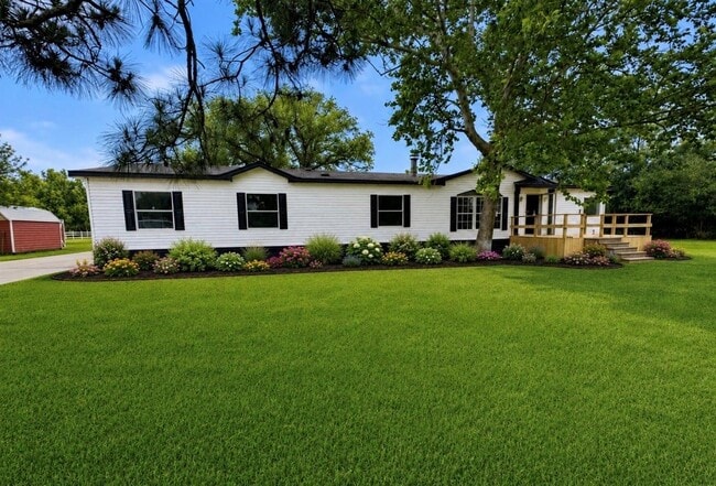 Building Photo - 1506 Airline Ct