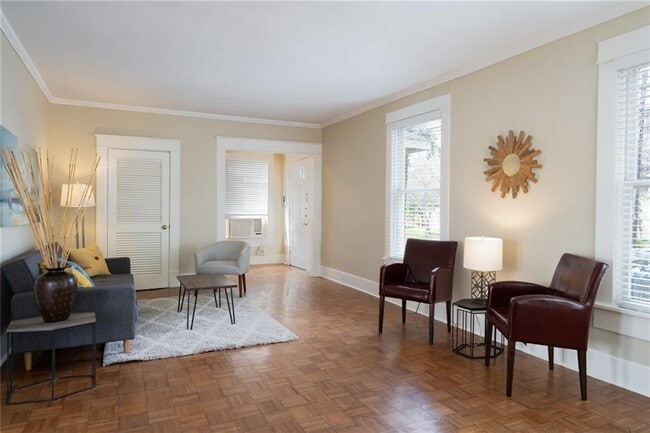 Photo - 803 W 17th St