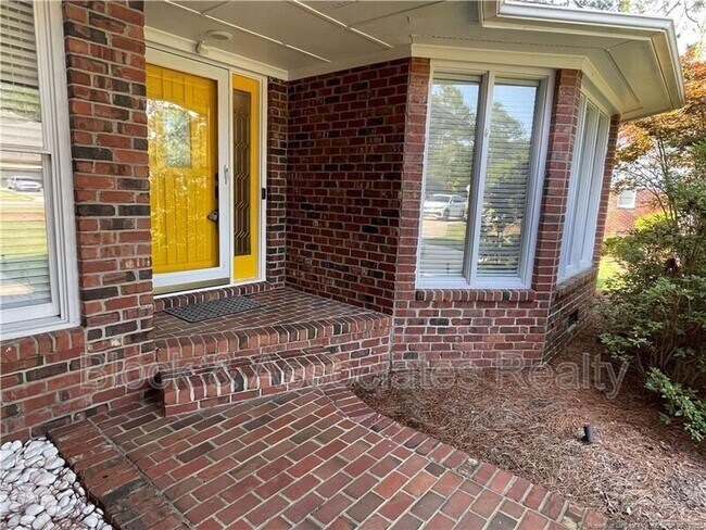 Photo - 6560 Windy Creek Way