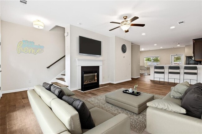 Photo - 776 Crestwell Cir