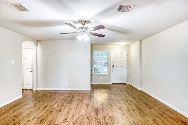 Photo - 18746 Dennington Dr