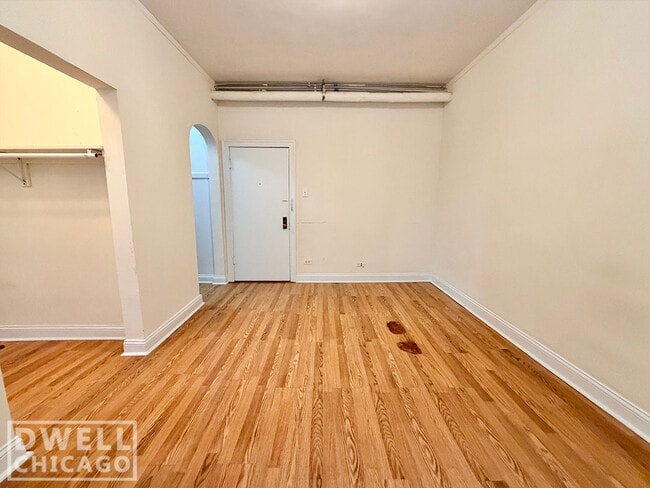 Photo - 2530 N Sawyer Ave Unit S