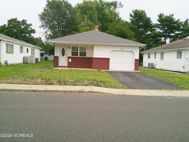 Photo - 75 Montserrat St