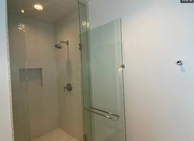 Master Shower - 735 Forest Ave