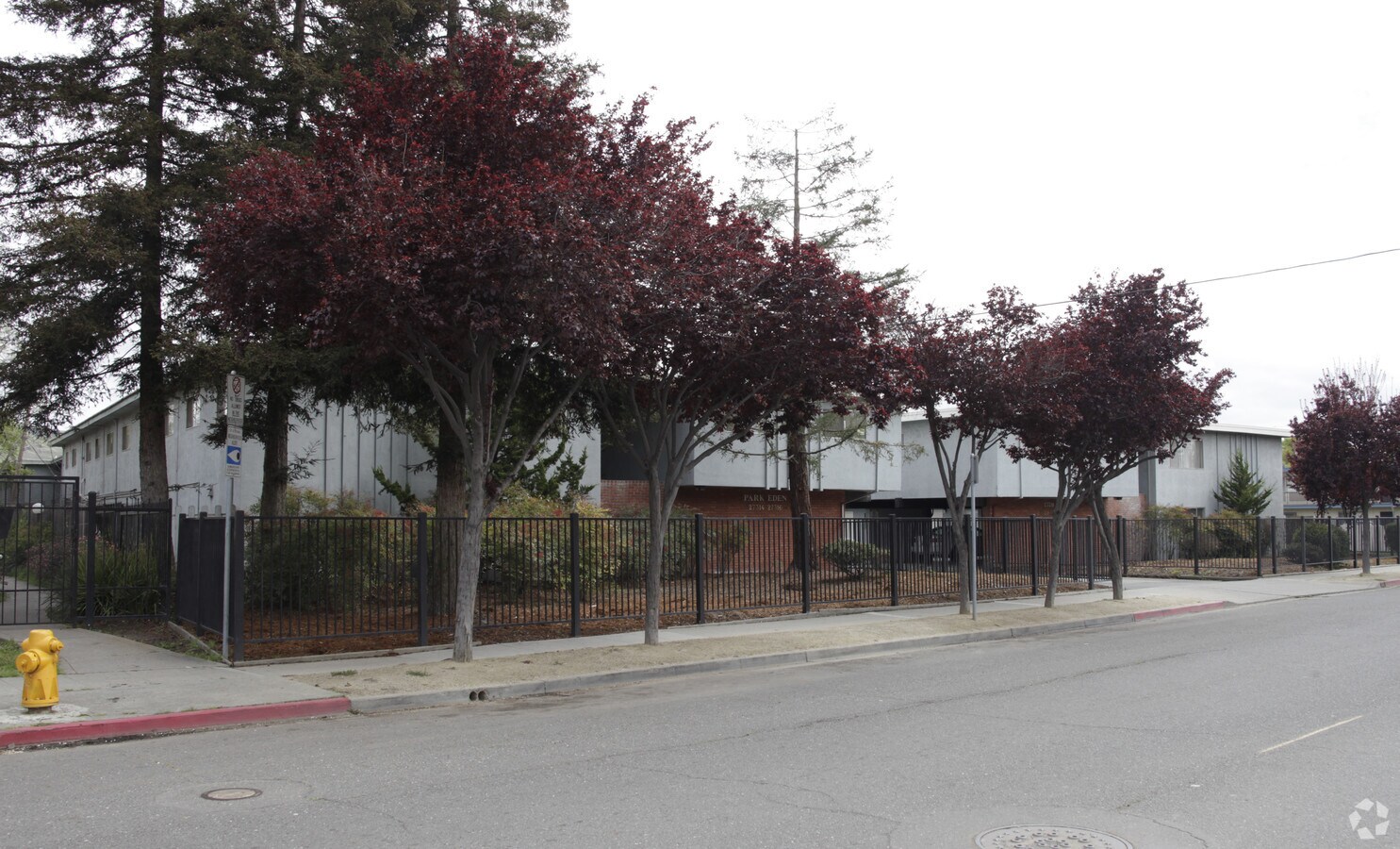 Park Eden - Park Eden Apartments