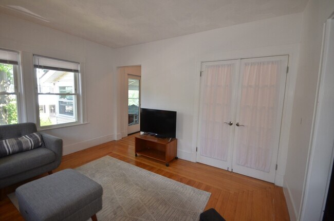 Photo - 11 Hobson St Unit 2