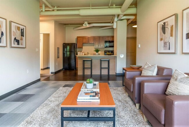 3BR/2BA-Virtually Staged