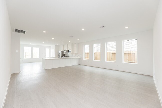 Photo - 31726 Wild Mdw Dr