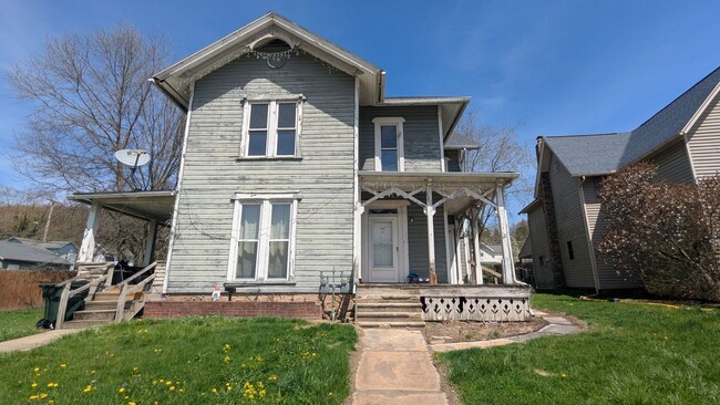 Building Photo - HSM Properties (8603 N High St) Unit 8601 Rental