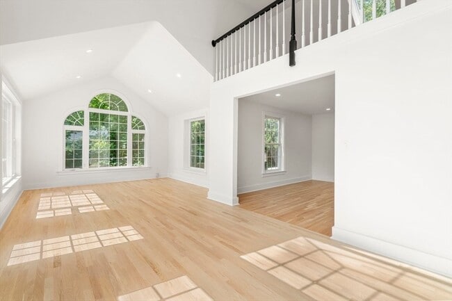 Photo - 576 Grove St