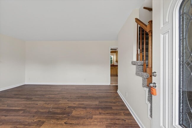 Photo - 3 Bedroom 2 Bath Pet Friendly Home For Rent!
