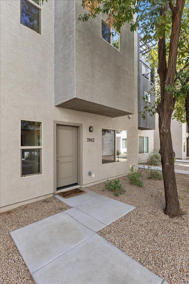 Photo - 7842 N 20th Glen
