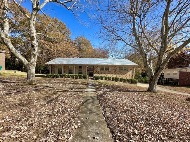 Building Photo - 2805 2nd Pl NW