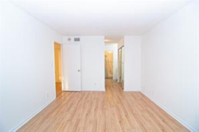 Photo - 1800 N Andrews Ave Unit 3i