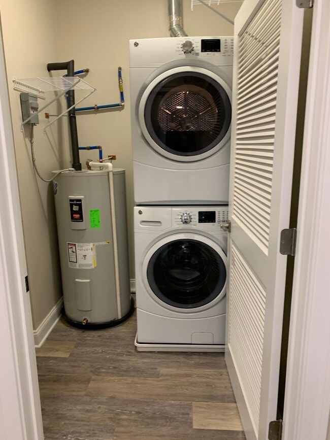 Photo - One Dutchess Luxury Waterfront 1, 2, & 3 Bedroom Apartments homes