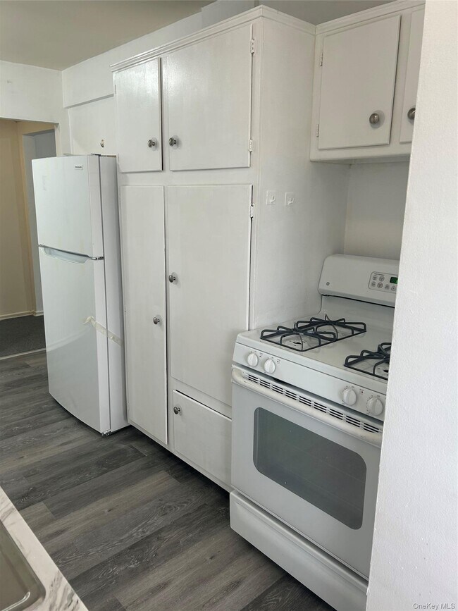 Photo - 50-52-52 Gibson Blvd Unit B2