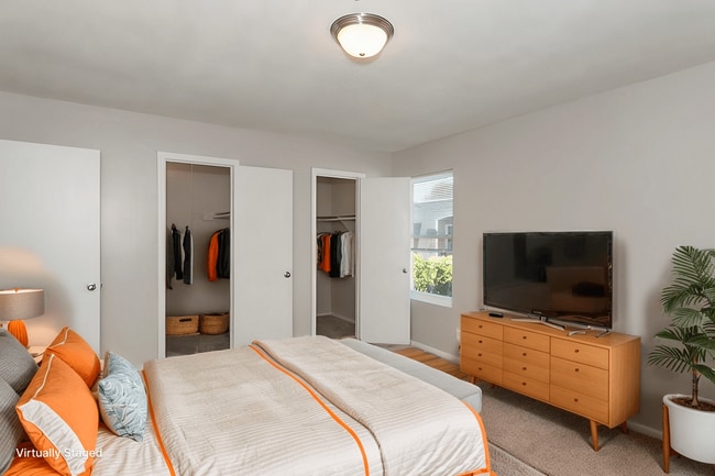 Ravenwood Apartments