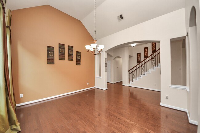 Photo - 5623 Maverick Bend Lane