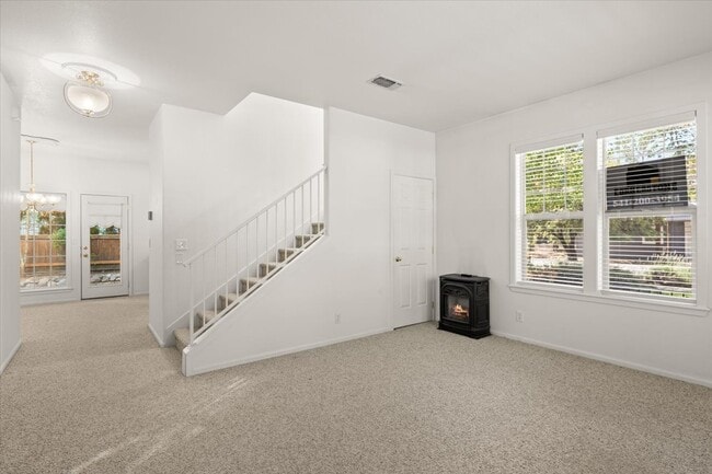 Photo - 100 Jackson Creek Dr