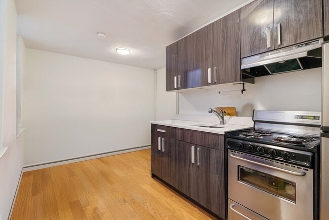 Photo - 5 N Margin St Apartment Unit 1R