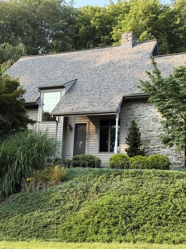 Building Photo - 1278 Valley Rd Rental