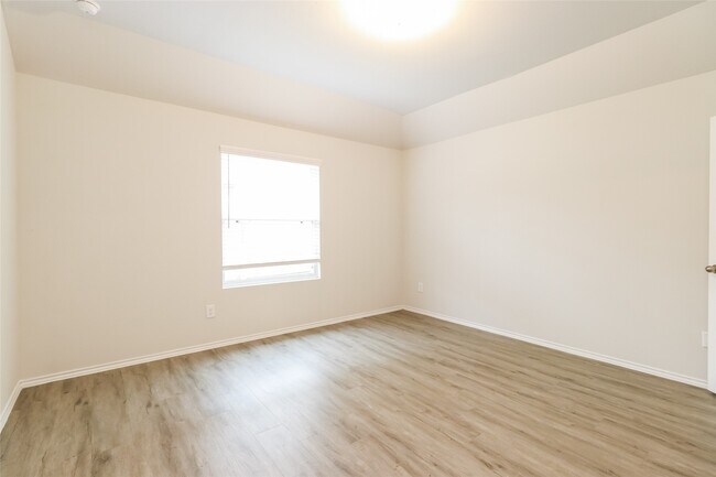 Photo - 2637 Lina Dr