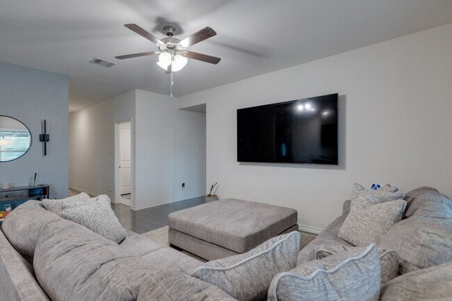 Photo - 1009 Branding Iron Ln