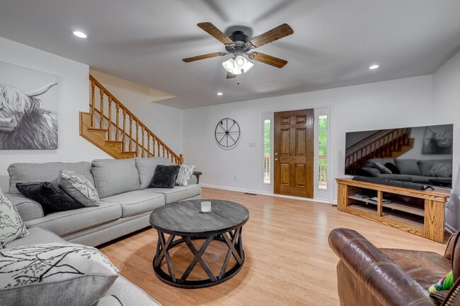 Photo - "Charming 2-Bedroom Furnished Retreat with Spacious Layout and 2.5 Baths in York, SC!"