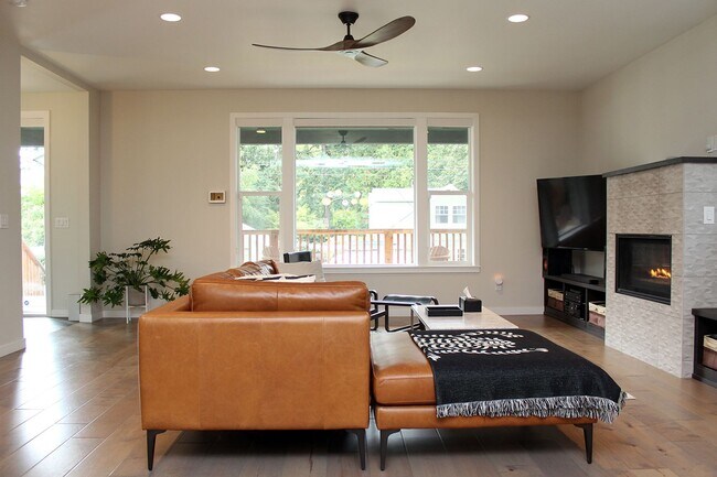 Photo - 8240 SW 47th Ave