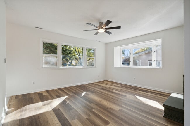 Photo - 706 14th Ave