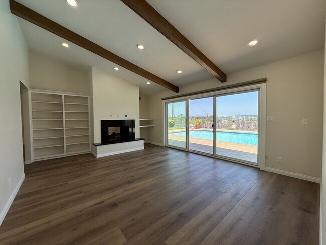 Photo - 1165 Catalina Blvd