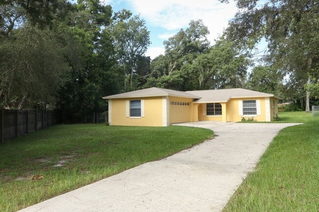 Building Photo - Sanford Home