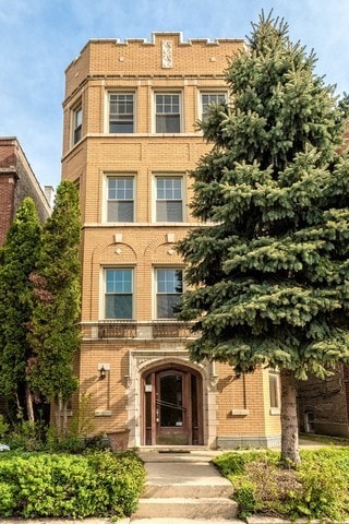 Building Photo - 2720 W Winnemac Ave Unit 2