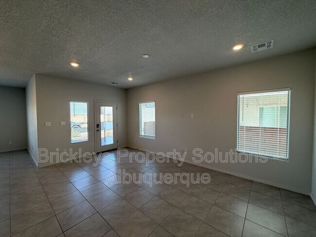 Photo - 6118 Chicago Dr SE