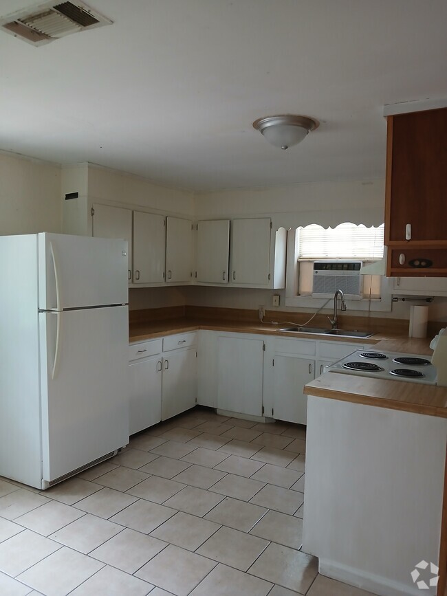 Building Photo - 28632 LA-40 Rental