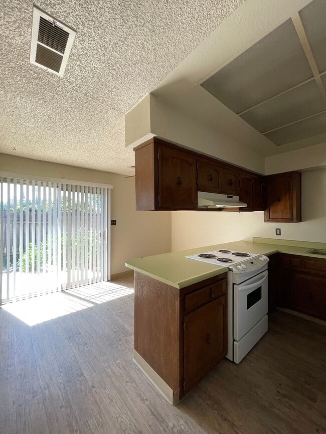 Photo - 291 W Alexander Ave Unit 291 W Alexander Ave