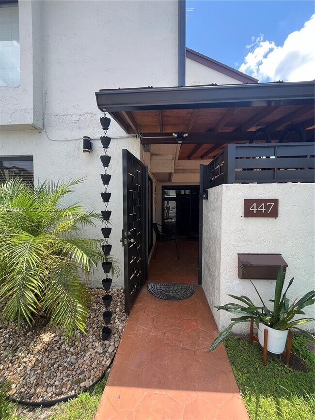 447 NW 98th Ct