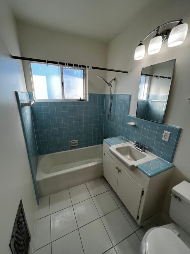 Photo - 3024-3034 Luna Drive