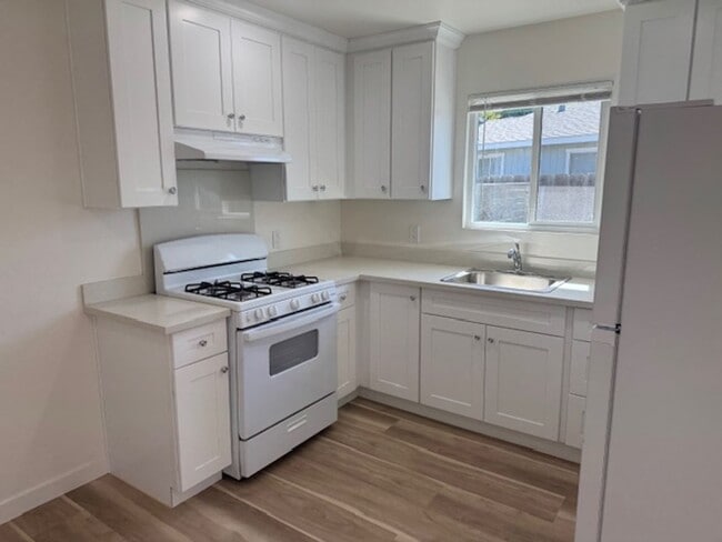 Photo - Bishop Street (605) Unit A