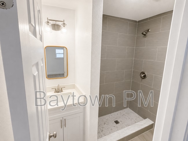 Photo - 1904 W St Louis St Unidad 2