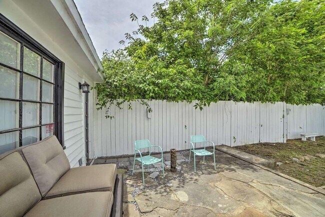 Photo - 531 Grove Ave Unidad B