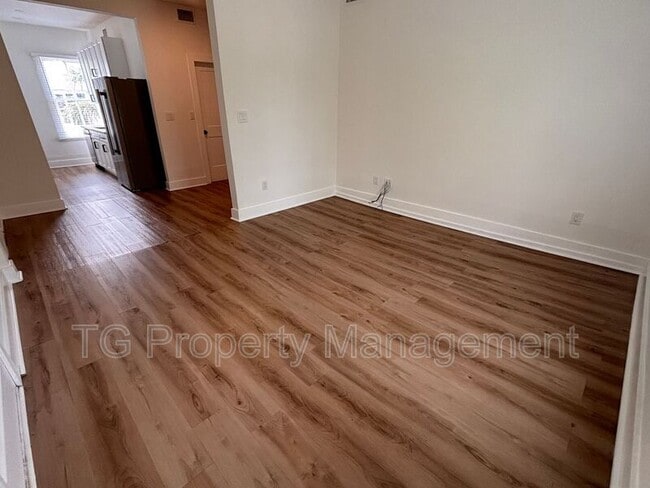 Photo - 30 Sanford St