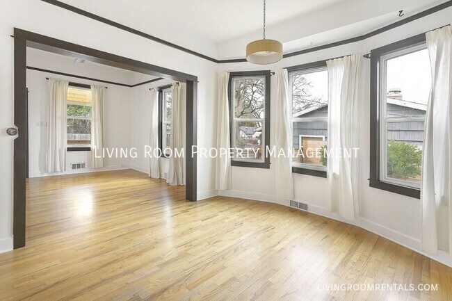 Photo - 8606 N Gloucester Ave